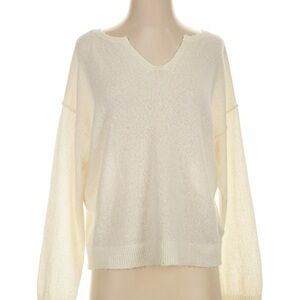 American eagle outfitters créame white sweater Size M